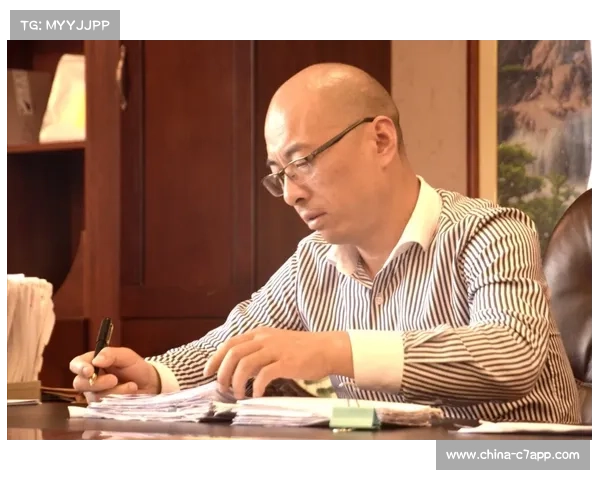 河池教练韦承余:以严师慈父的双重角色引领容姿佩黄萱萱走向成功 河池教练韦承余:以严师慈父的双重角色引领容姿佩黄萱萱走向成功